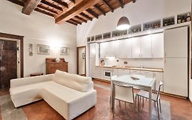 Palazzo Di Città Elegant Apartment